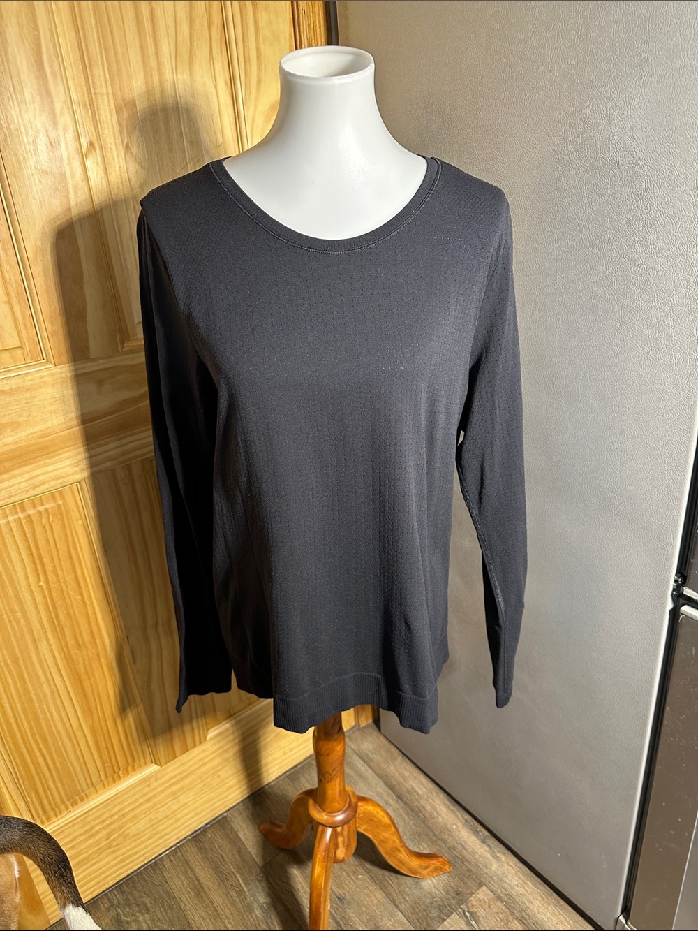 Athleta Black Long-Sleeve Crewneck Tee